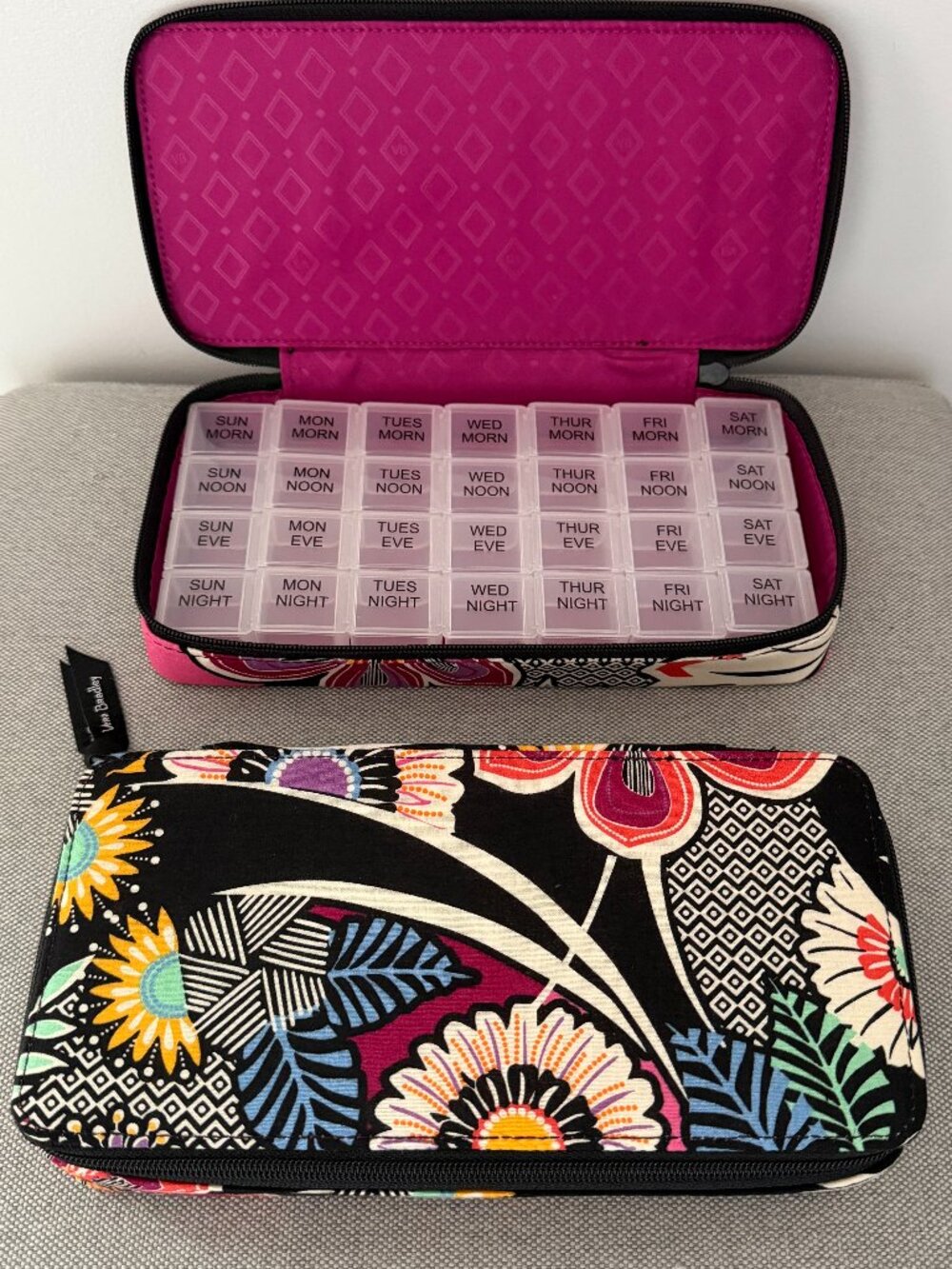 Vera Bradley KAUAI FLORAL Large Travel Pill Case (New No Tag) 7 Day Organizer